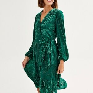 Draper James women’s velvet wrap dress size M